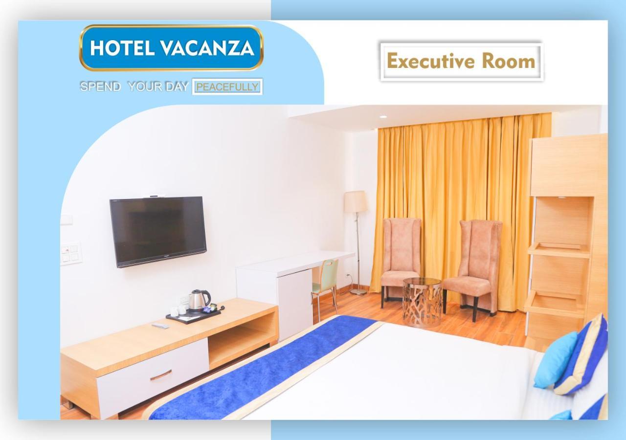 Fabexpress Vacanza Noida Bagian luar foto