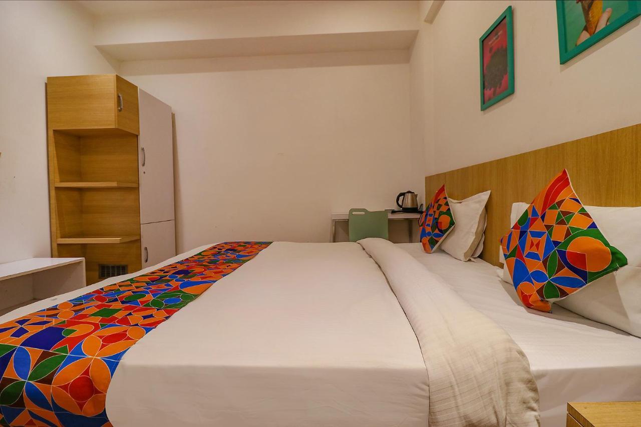Fabexpress Vacanza Noida Bagian luar foto