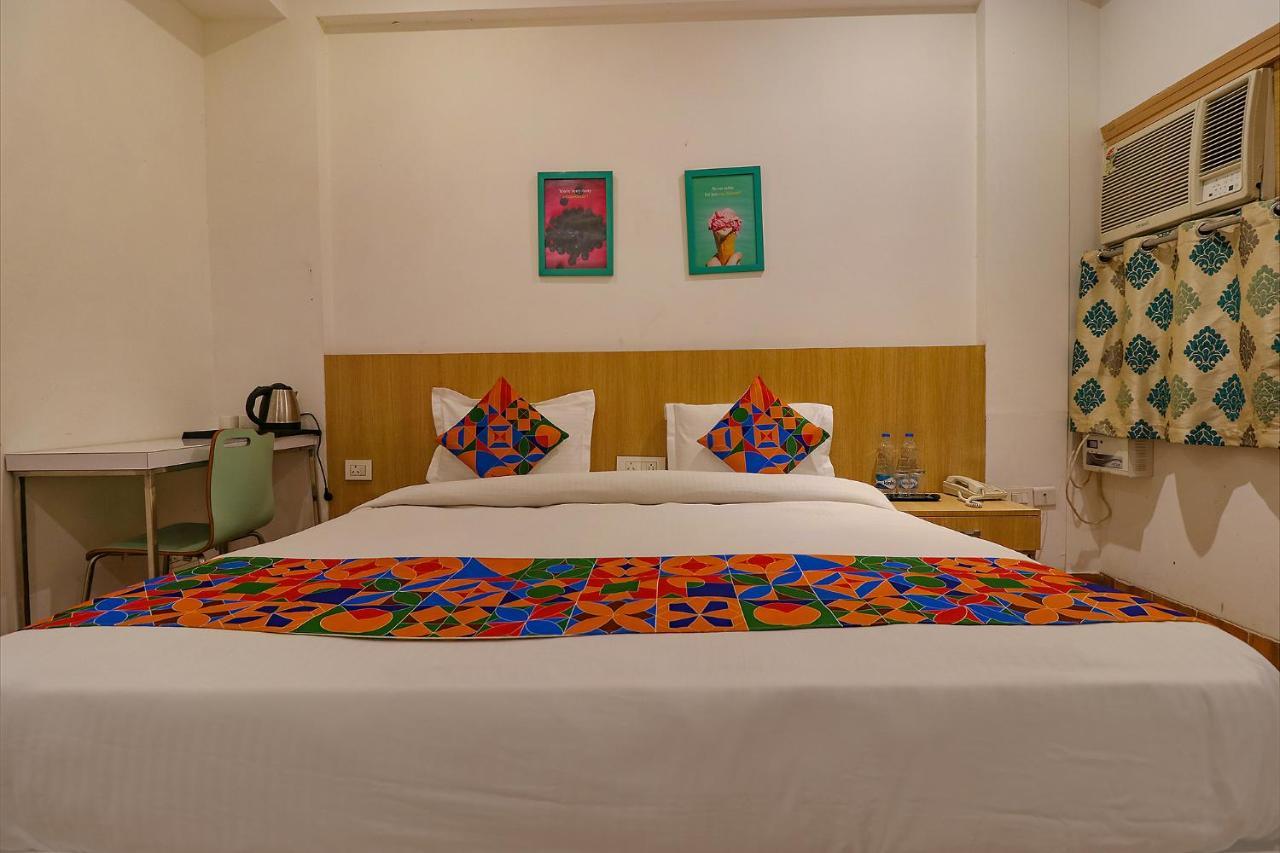 Fabexpress Vacanza Noida Bagian luar foto